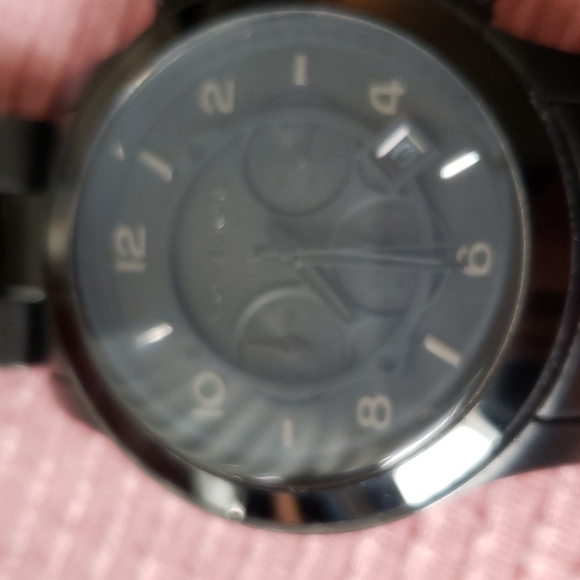 Michael Kors MK8147 Blacked Out Runway Chronograph Mens Watch - Picture 2 of 8